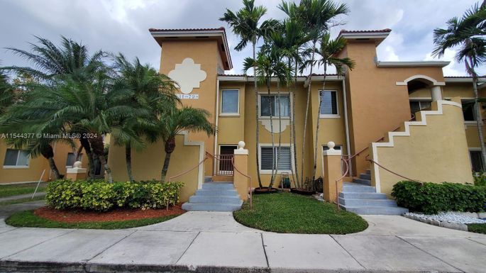 631 NW 79th Ter # 101, Pembroke Pines FL 33024