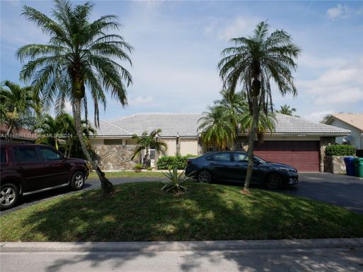 1060 NW 110th Ln, Coral Springs FL 33071