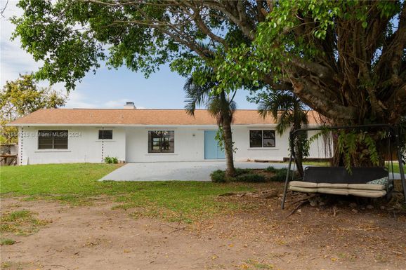 25420 SW 224th Ave, Homestead FL 33031
