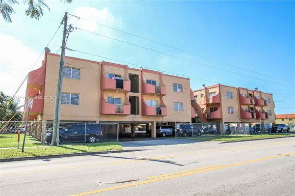 3675 W 11th Ave # 303, Hialeah FL 33012