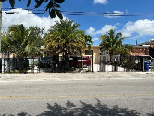 2515 NW 14th Ave, Miami FL 33142