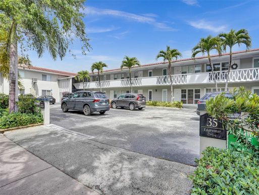 35 Edgewater Dr # 202, Coral Gables FL 33133