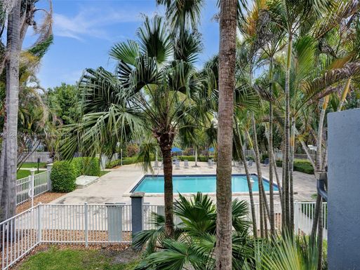 4600 SW 67th Ave # 255, Miami FL 33155