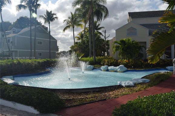 3453 NW 44th St # 101, Oakland Park FL 33309