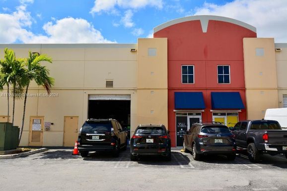 6020 NW 99th Ave # 309, Doral FL 33178