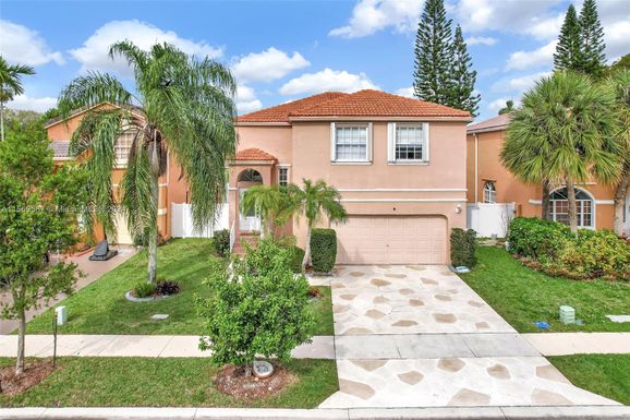 126 NW 152nd Ave, Pembroke Pines FL 33028
