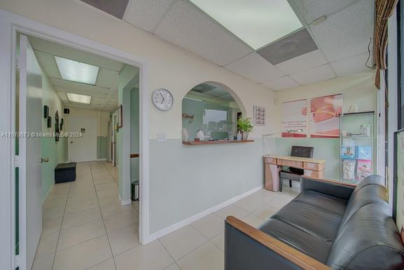 Beauty Spa For Sale in Fontainebleau, Miami FL 33126