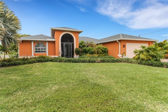 816 NE 6TH AVE, Cape Coral FL 33909