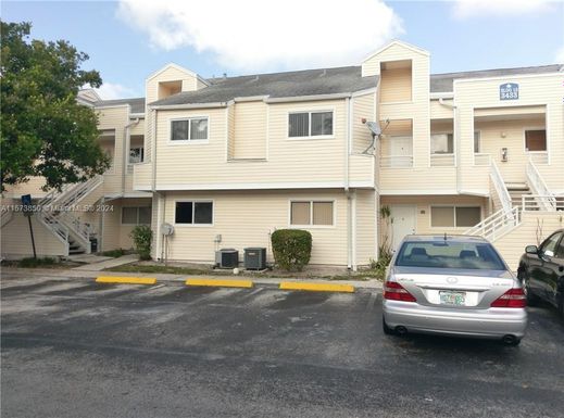 3433 NW 44th St # 203, Oakland Park FL 33309