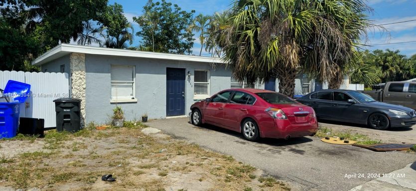 2032-2040 Wright St, Fort Myers FL 33916