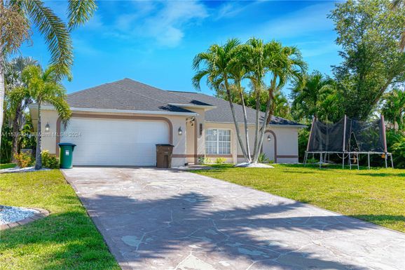 2043 NW 6 TER, Cape Coral FL 33993