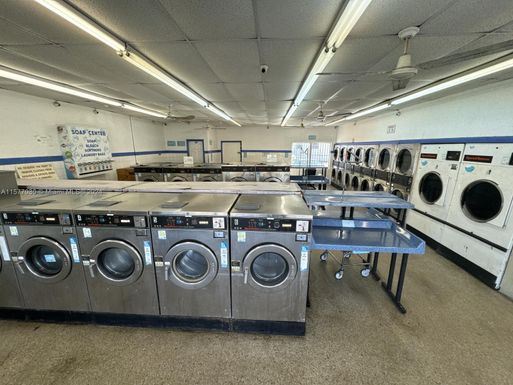 Automated laundry, Hallandale Beach FL 33009