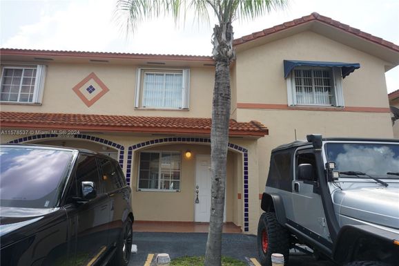 3248 W 70th St # 101, Hialeah FL 33018