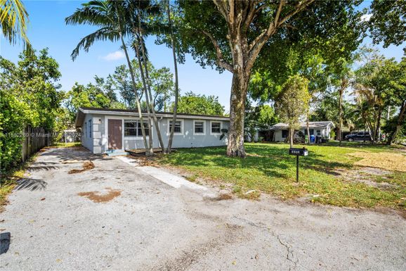 1280 SW 28th Ave, Fort Lauderdale FL 33312
