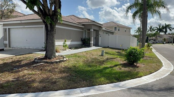 4190 NW 62nd Dr, Coconut Creek FL 33073