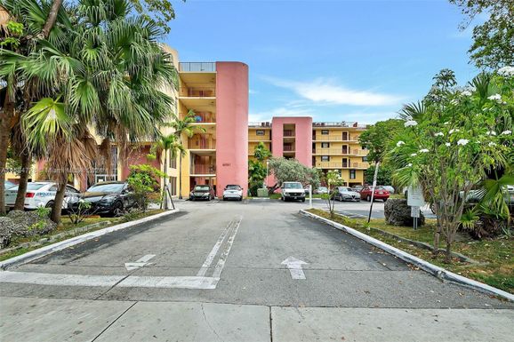 8775 Park Blvd # 419, Miami FL 33172