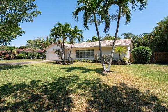 8301 NW 36th Ct, Coral Springs FL 33065