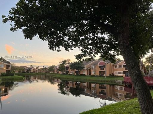 8320 SW 1st St # 207, Pembroke Pines FL 33025