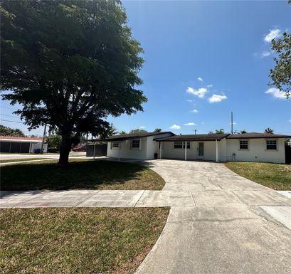 17100 NW 77th Ct, Hialeah FL 33015