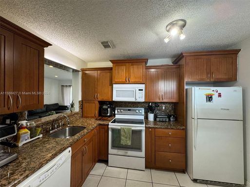 4768 NW 114th Ave # 4, Doral FL 33178