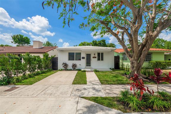 2376 SW 21st St, Miami FL 33145