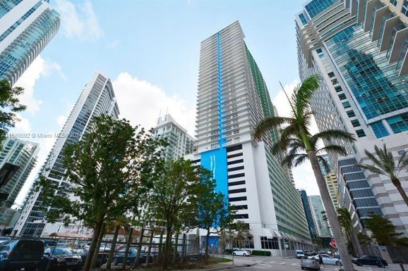 1200 Brickell Bay Dr # 2718, Miami FL 33131