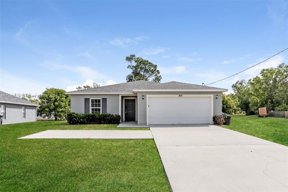 368 SW Tulip Blvd, Port St. Lucie FL 34953