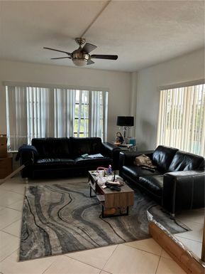 4172 Inverrary Dr # 501, Lauderhill FL 33319