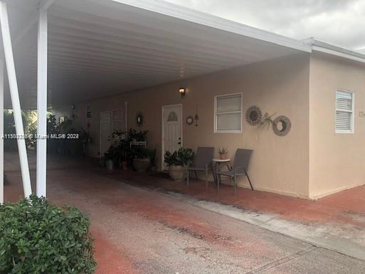 11254 NW 4 St, Sweetwater FL 33172