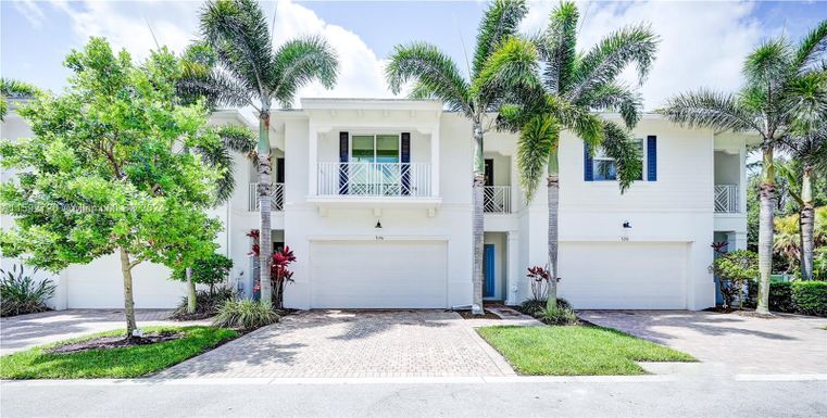 5146 Hamilton Ct, Palm Beach Gardens FL 33418