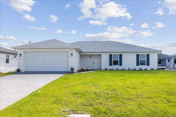 305 NW 23rd Ave, Cape Coral FL 33993