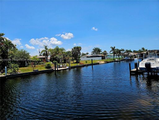 5313 Congo Ct, Cape Coral FL 33904