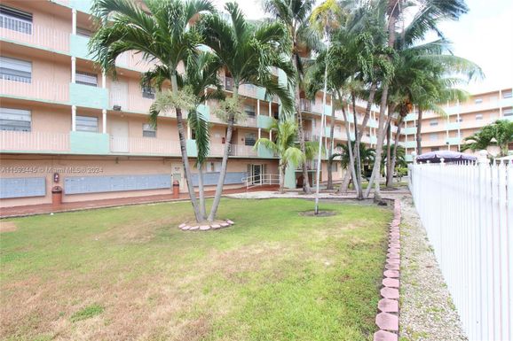 1655 W 44th Pl # 250, Hialeah FL 33012