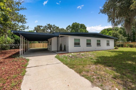 4255 Wee Street # 4255, Mount Dora FL 32757