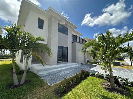 232 NW 13TH COURT # 232, Homestead FL 33034