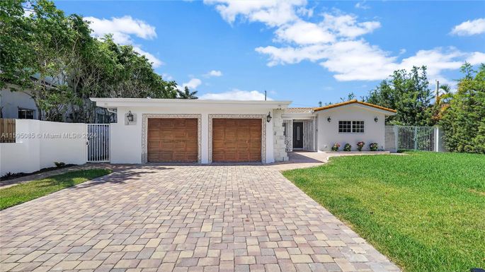 1311 Pierce, Hollywood FL 33019