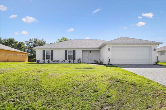 1902 NW 5th Ave, Cape Coral FL 33993