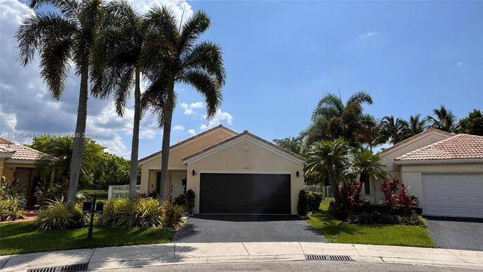 4284 Ironwood Ct, Weston FL 33331