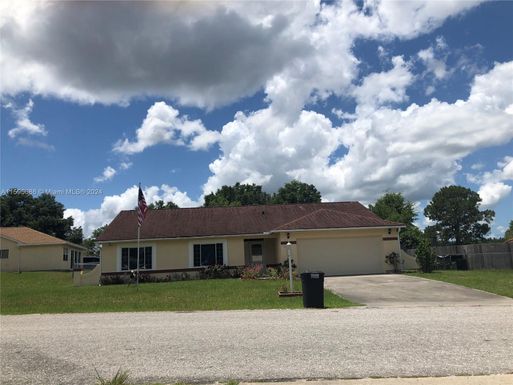 326 Oak Track Loop, Other City - In The State Of Florida FL 34472