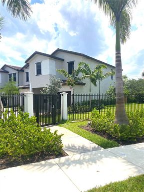 242 SW 159th Ln, Pembroke Pines FL 33027