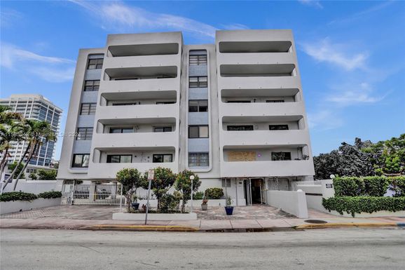 6725 Harding Ave # 203, Miami Beach FL 33141