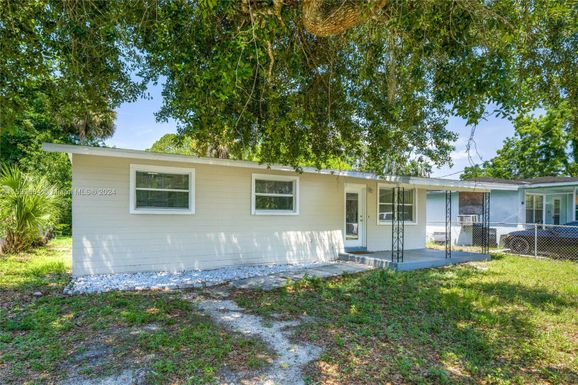 536 ruth St, Other City - In The State Of Florida FL 32114