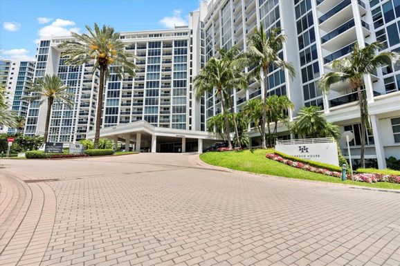 10275 Collins Ave # 321, Bal Harbour FL 33154