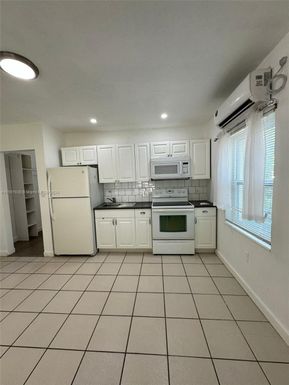 534 SW 6th Ct # 4, Miami FL 33130