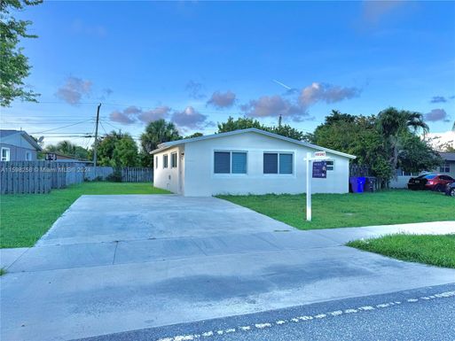 4341 NW 59th St, North Lauderdale FL 33319