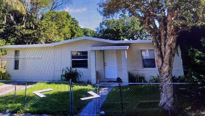 13845 NW 5th Ave, North Miami FL 33168