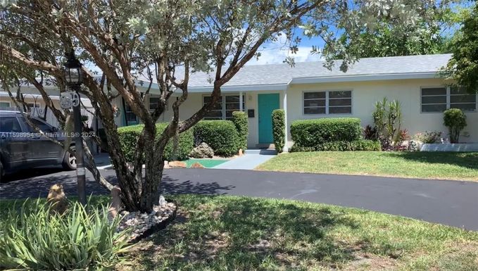 809 NW 30th St, Wilton Manors FL 33311