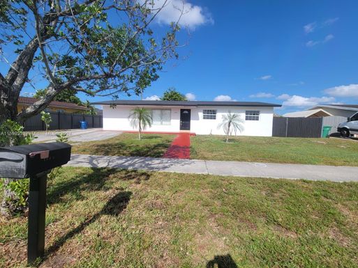 18031 NW 52nd Ave, Miami Gardens FL 33055
