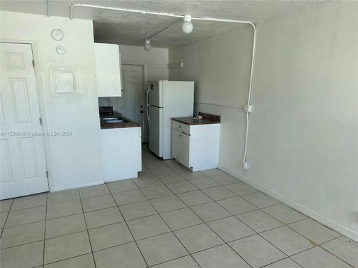 1305 NW 2nd St # 4, Fort Lauderdale FL 33311