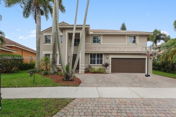 3888 Heron Ridge Ln, Weston FL 33331